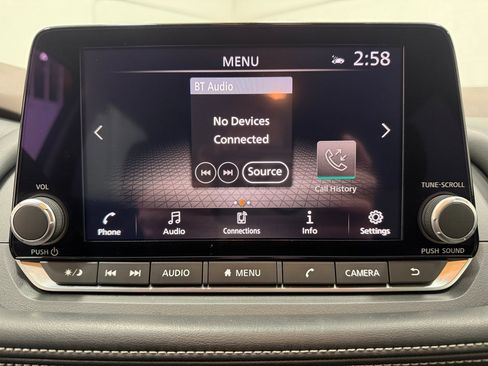 Used 2022 Nissan Rogue SV image 16