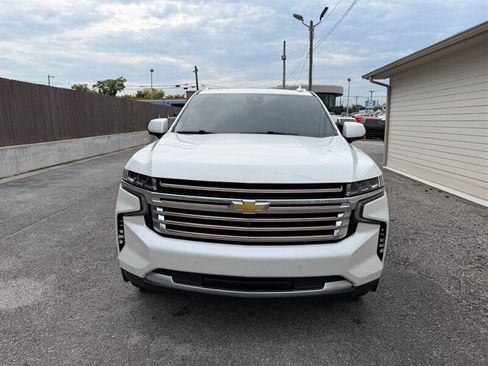 Used 2024 Chevrolet Tahoe High Country AWD/4WD image 4