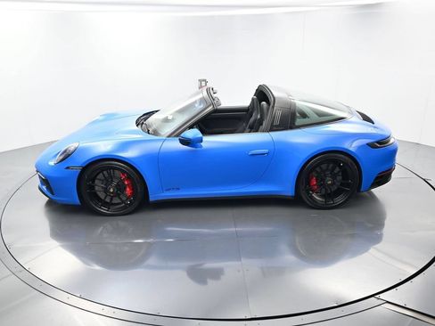 Certified 2022 Porsche 911 Targa 4 GTS AWD/4WD image 31
