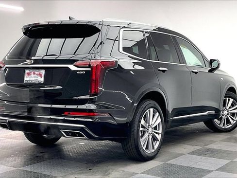 Used 2025 Cadillac XT6 Premium Luxury image 13