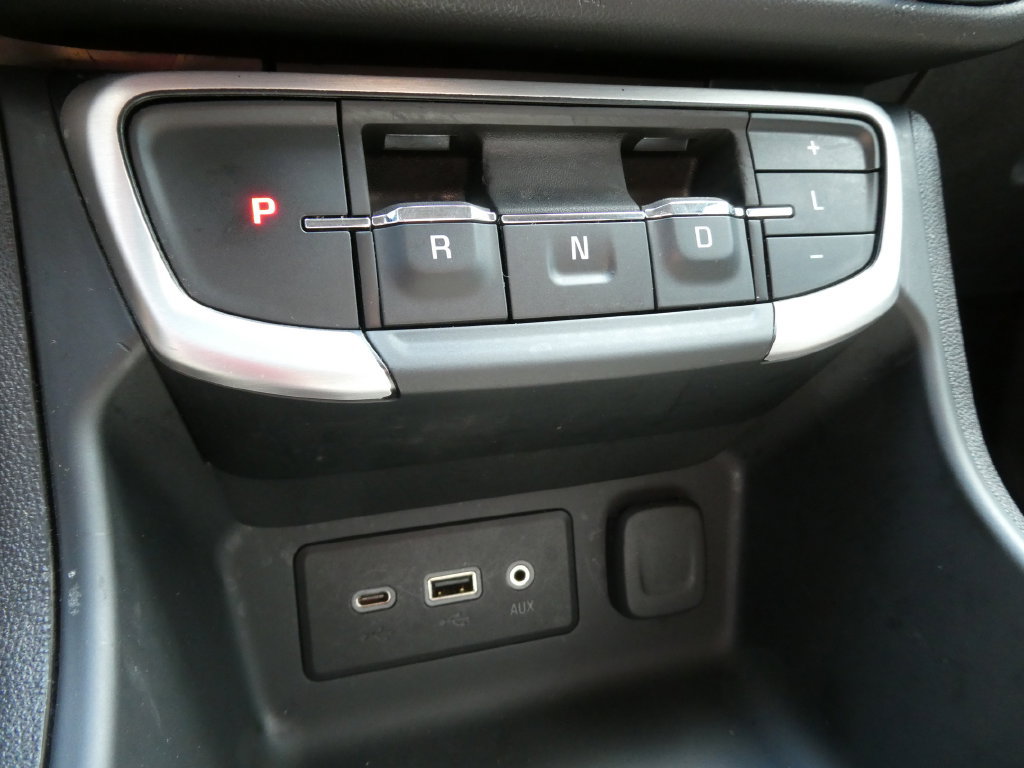 Certified 2024 GMC Terrain SLE w/ Driver Convenience Package FWD image 29