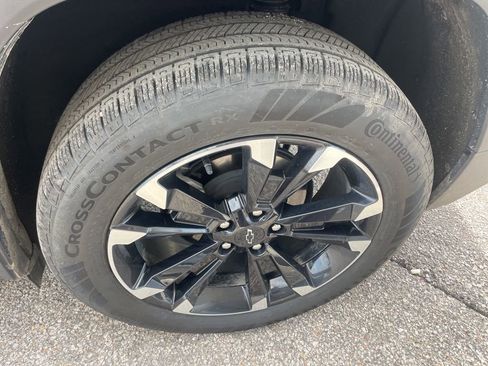 Used 2025 Chevrolet Equinox RS w/ Safety and Technology Package AWD/4WD image 11