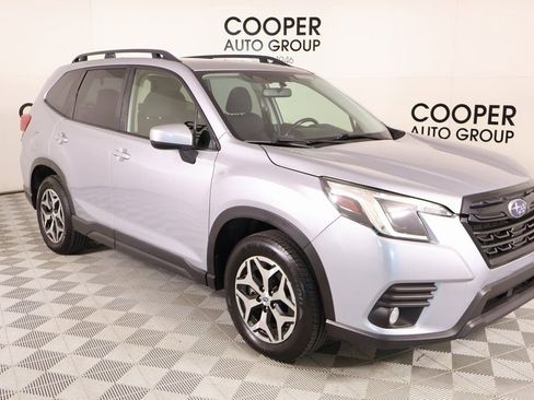 Used 2022 Subaru Forester Premium AWD/4WD image 1