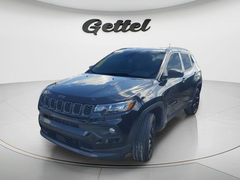 Used 2026 Jeep Compass Latitude image 1