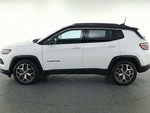 Used 2025 Jeep Compass Limited AWD/4WD image 5