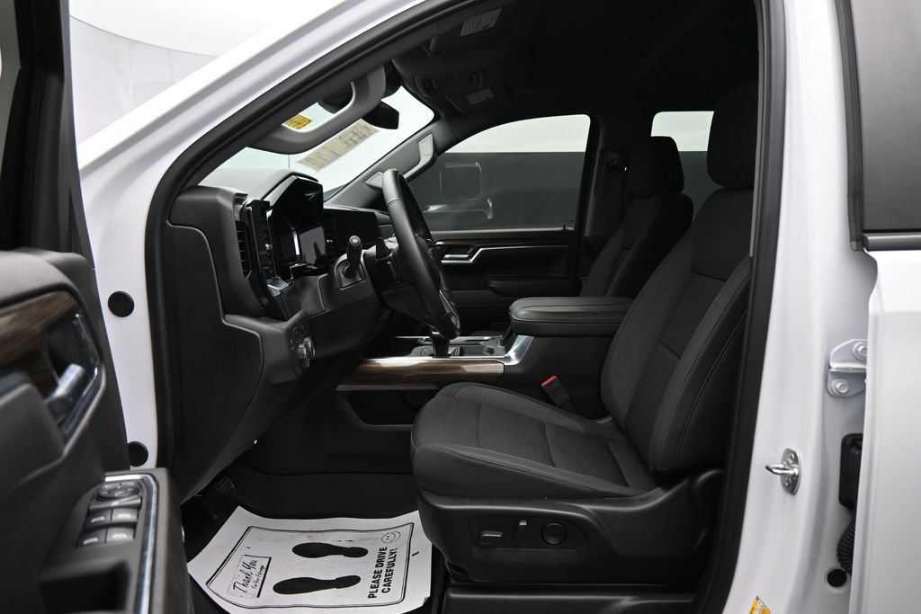 Used 2025 Chevrolet Silverado 1500 RST w/ All Star Edition Plus AWD/4WD image 9