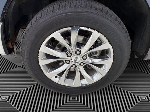 Used 2016 Ford F150 XLT w/ Equipment Group 302A Luxury AWD/4WD image 9