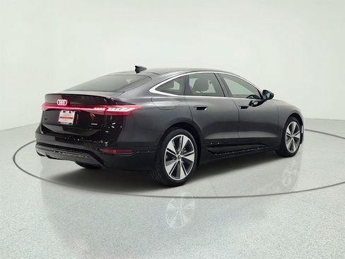 Used 2025 Audi A6 e-tron Premium Plus w/ Premium Plus AWD/4WD image 5