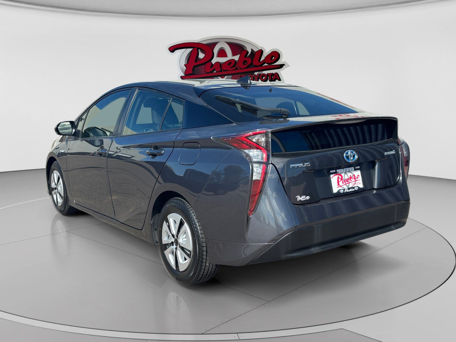 Used 2017 Toyota Prius Two FWD image 3