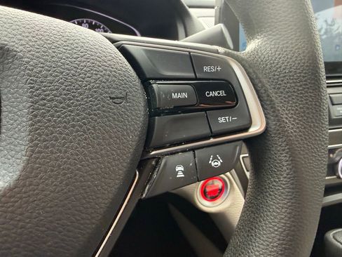 Used 2018 Honda Accord LX image 13