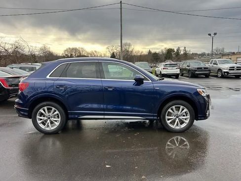 New 2025 Audi Q3 2.0T Premium image 2