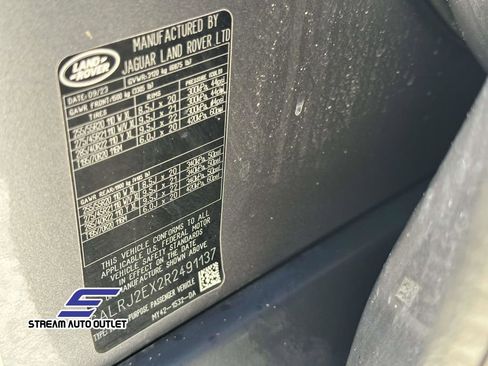 Used 2024 Land Rover Discovery S image 20