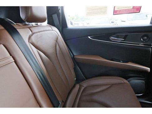 Used 2022 Lincoln Nautilus Reserve w/ Equipment Group 201A FWD image 14