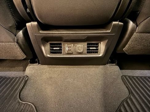 Used 2021 Chevrolet Silverado 1500 LT w/ Bed Protection Package RWD image 32