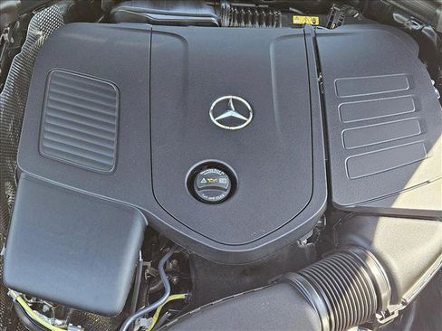 New 2025 Mercedes-Benz GLC 300 image 15