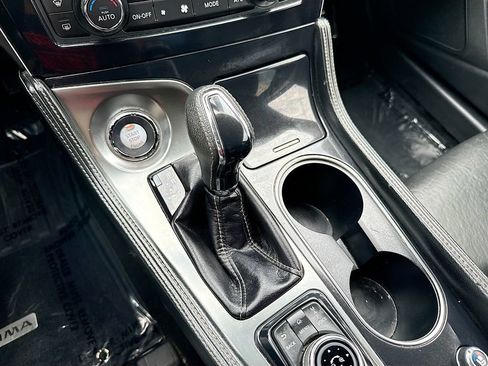Used 2022 Nissan Maxima Platinum w/ Sport Mat Group FWD image 17