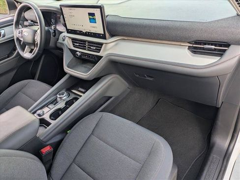 Used 2025 Ford Explorer Active RWD image 17