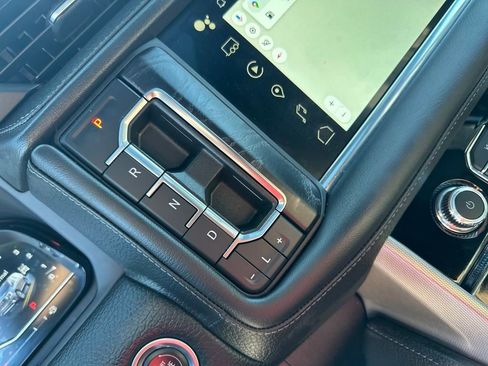 Used 2022 GMC Yukon Denali image 33