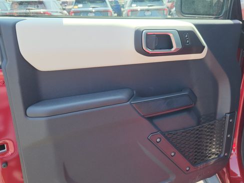 New 2026 Ford Bronco Outer Banks w/ Sasquatch Package AWD/4WD image 12