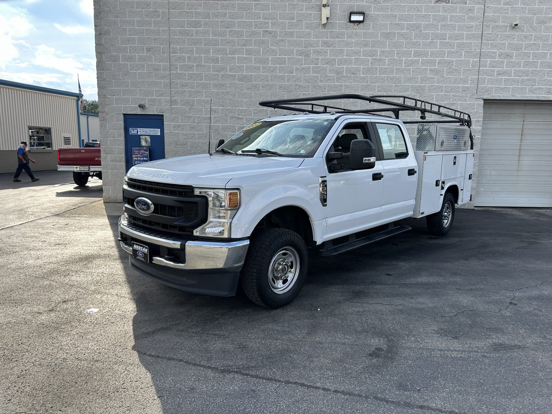 Used 2022 Ford F350 XL w/ Power Equipment Group AWD/4WD image 2