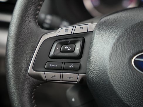 Used 2016 Subaru Forester 2.5i Limited image 11