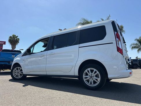 Used 2019 Ford Transit Connect XLT FWD image 3