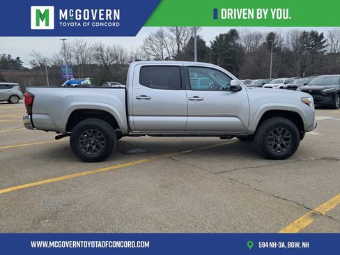 Used 2023 Toyota Tacoma SR5 AWD/4WD image 2
