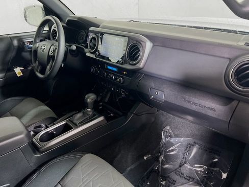 Certified 2023 Toyota Tacoma TRD Off-Road w/ Technology Package image 26