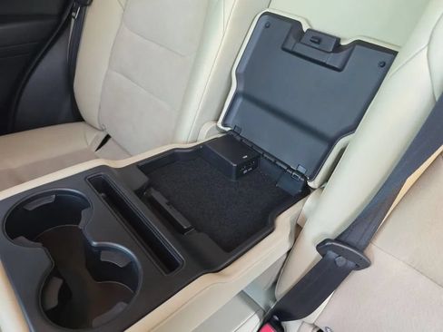 Used 2018 MAZDA CX-5 Touring w/ Preferred Equipment Package FWD image 41