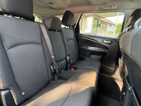 Used 2020 Dodge Journey SE w/ SE Popular Equipment Group image 14