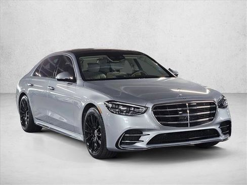 Used 2023 Mercedes-Benz S 500 S 500 image 3
