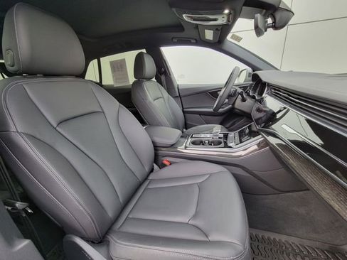 Used 2025 Audi Q8 Premium w/ Convenience Package image 15