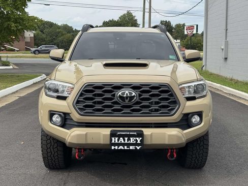 Used 2020 Toyota Tacoma TRD Sport AWD/4WD image 25
