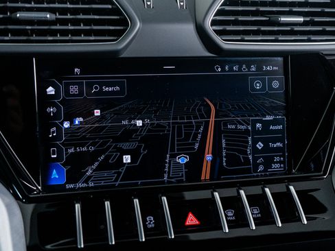 Used 2021 Lamborghini Urus image 41