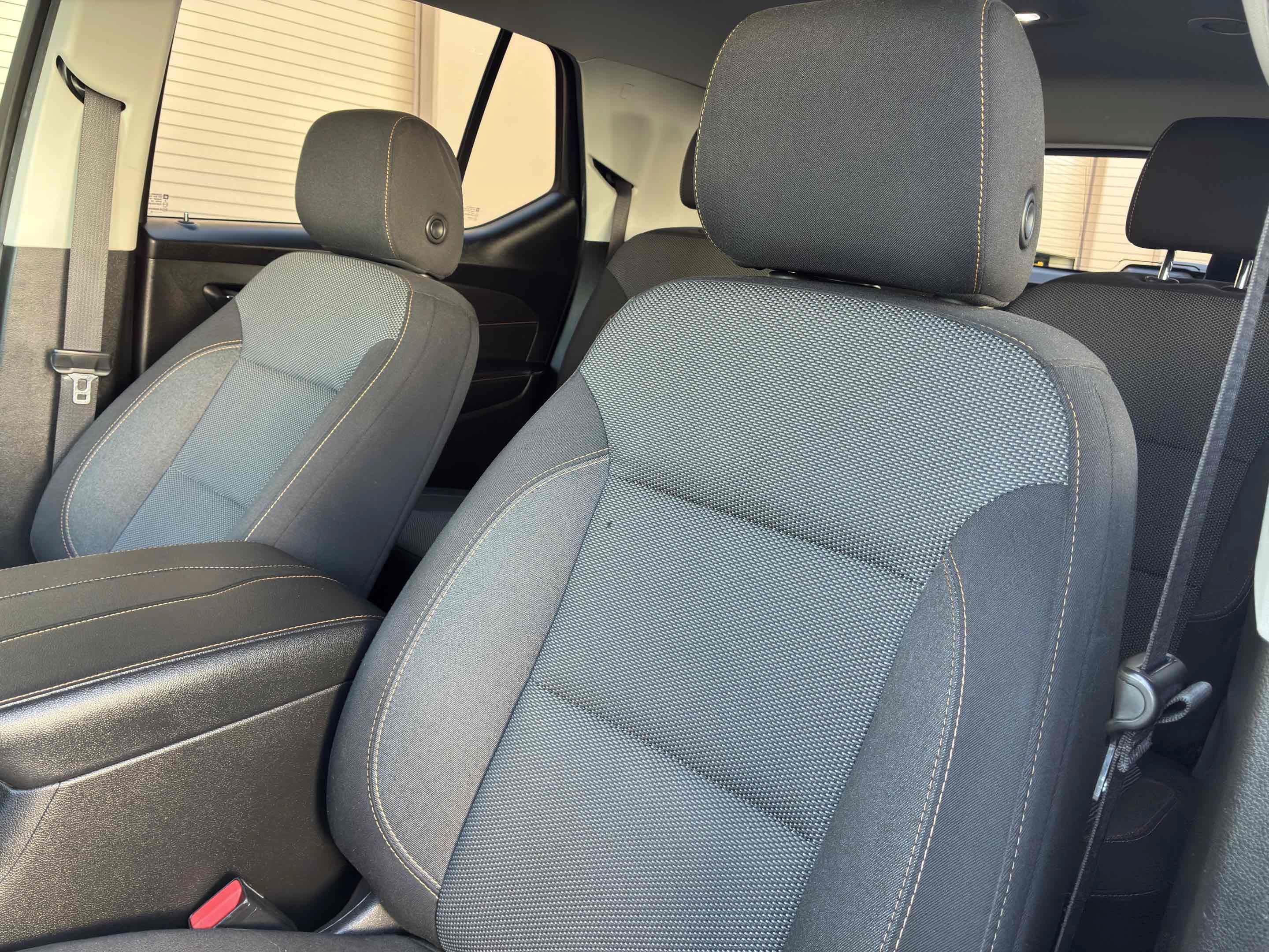 Used 2019 Chevrolet Traverse LT FWD image 39