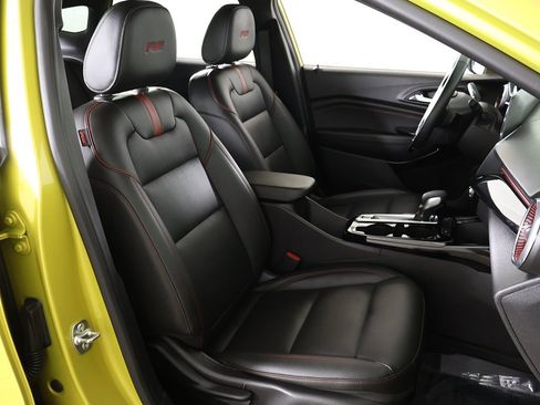 Used 2024 Chevrolet Trax RS image 30