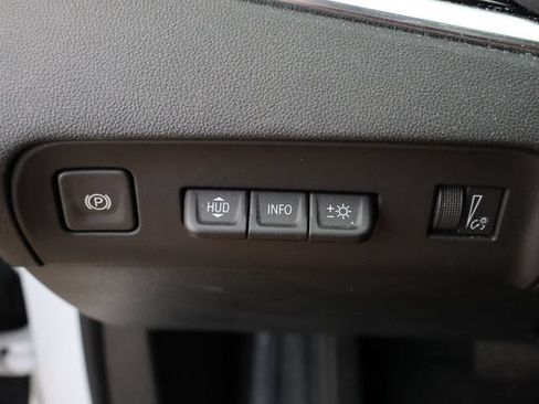 Used 2024 Buick Enclave Avenir w/ Avenir Technology Package AWD/4WD image 40