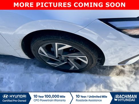Certified 2025 Hyundai Elantra SEL image 6