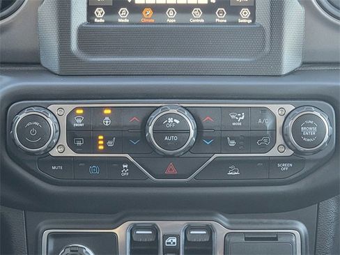 Certified 2023 Jeep Wrangler Unlimited w/ Cold Weather Group image 28