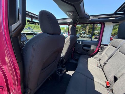 Used 2021 Jeep Wrangler Unlimited Sport AWD/4WD image 31