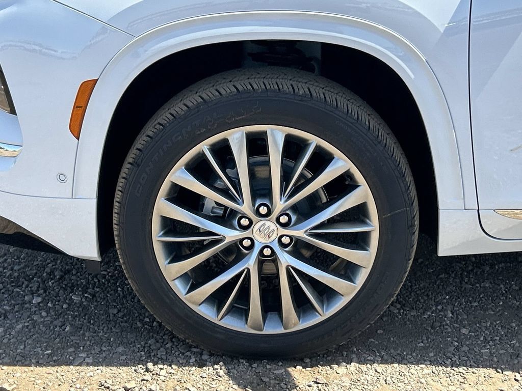 Used 2026 Buick Enclave Avenir w/ Super Cruise Package FWD image 34