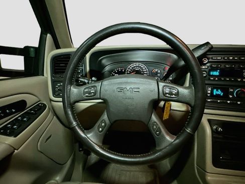 Used 2007 GMC Sierra 3500 SLT w/ Heavy-Duty Power Package AWD/4WD image 10