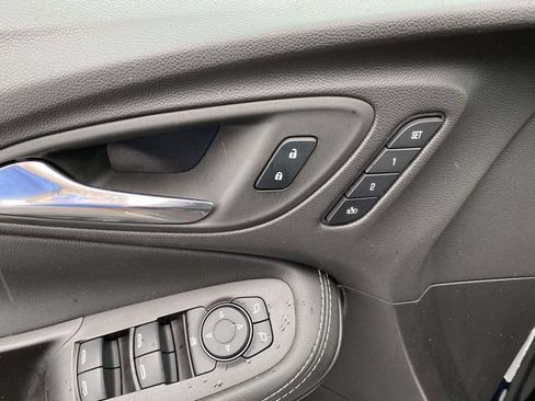 Certified 2023 Buick Encore GX Essence w/ Experience Buick Package FWD image 24