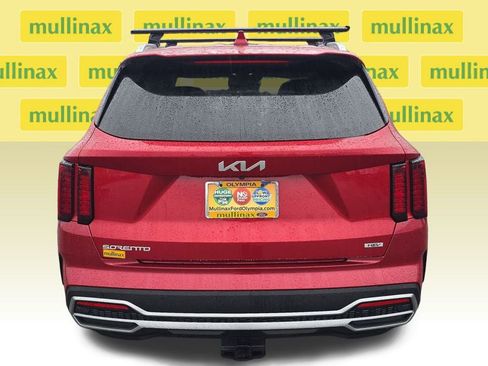 Used 2023 Kia Sorento EX image 5