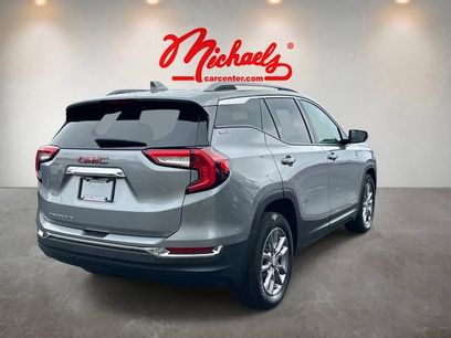 Used 2024 GMC Terrain SLT