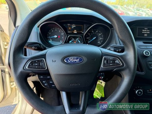 Used 2016 Ford Focus SE FWD image 22