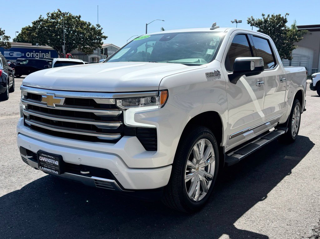 Used 2022 Chevrolet Silverado 1500 High Country w/ High Country Premium Package AWD/4WD image 7