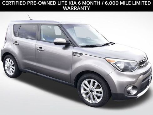Used 2018 Kia Soul + image 6
