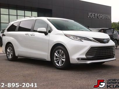 Used 2022 Toyota Sienna Limited