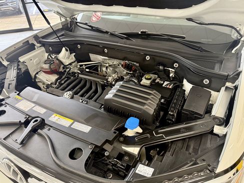 Used 2021 Volkswagen Atlas SEL R-Line AWD/4WD image 19